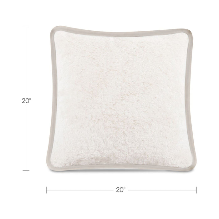 Carr - 20'' Cushion Faux Fur - Cream / White