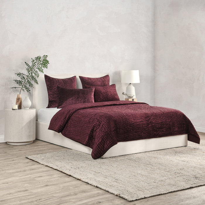 Bari - Velvet Quilt
