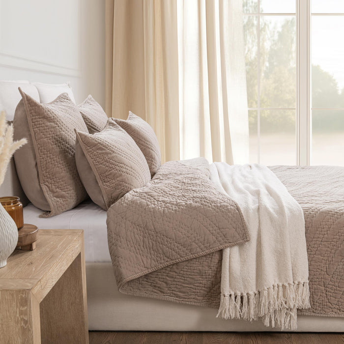 Elms - Velvet Quilt
