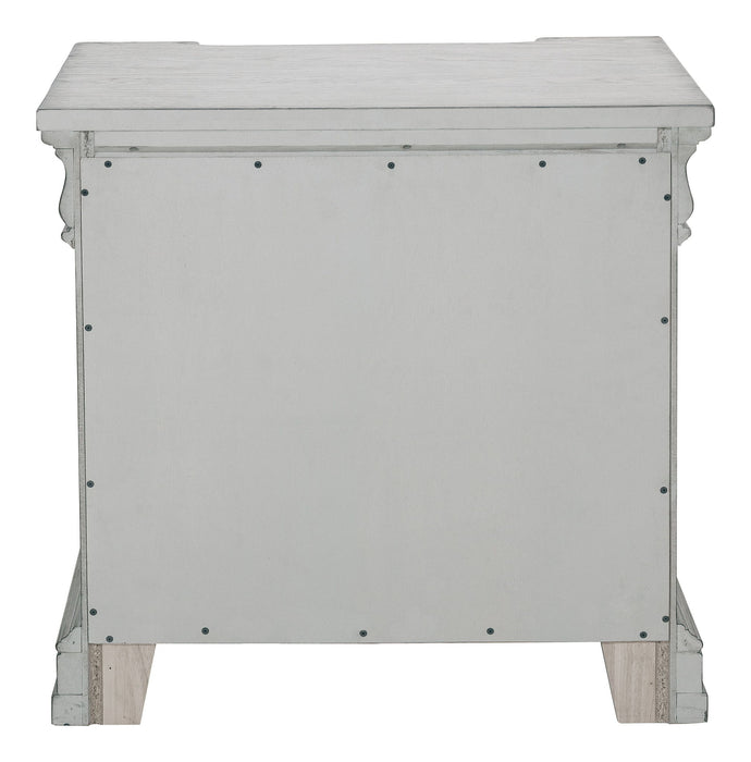 Madison Ridge - 3 Drawer Nightstand