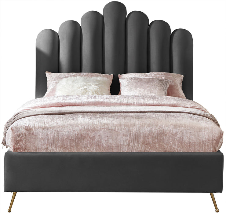 Lily - Bed