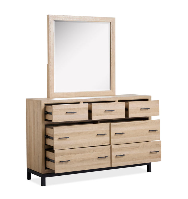Bastain - Drawer Dresser