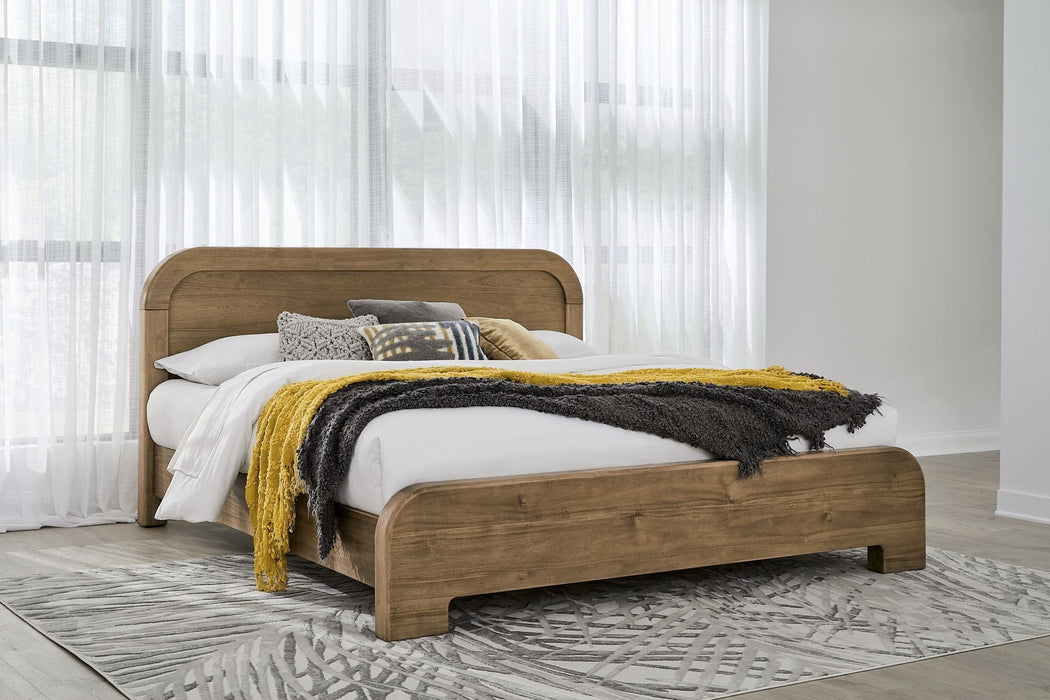 Kione Wd Pnl QN Bed - Lioness