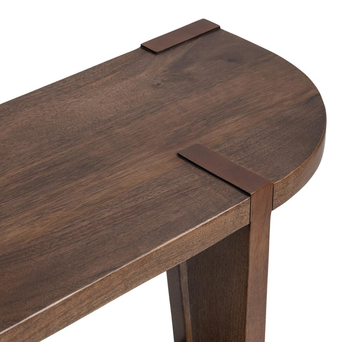 Alenna - Round Table