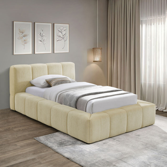 Carlin - Bed