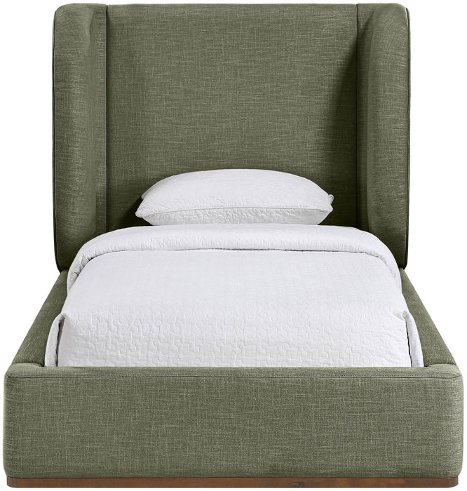 Aurin - Upholstered Bed