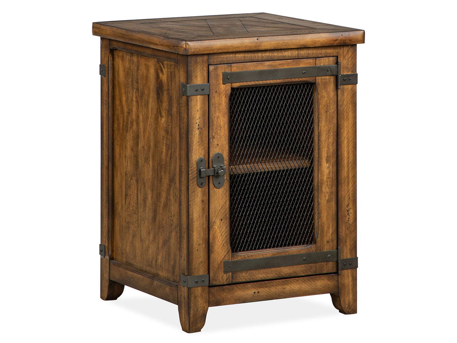 Chesterfield - Chairside End Table - Farmhouse Timber